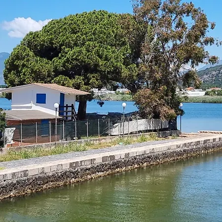 펜션 Graziosa Villetta Tra Mare E Lago *