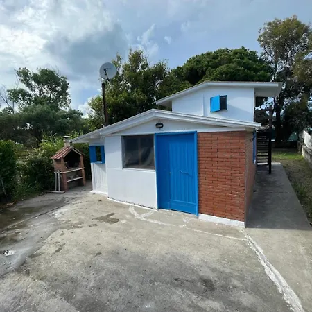 Graziosa Villetta Tra Mare E Lago *