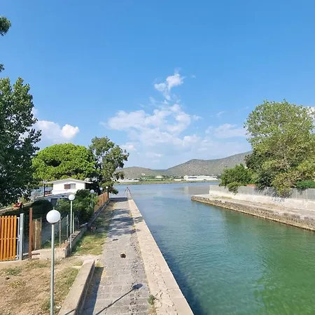 Graziosa Villetta Tra Mare E Lago 펜션 스펠론가